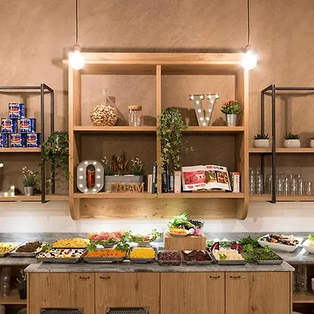 & 7 Auberge de jeunesse Florence