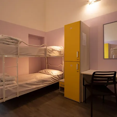 Auberge de jeunesse & 7 Florence