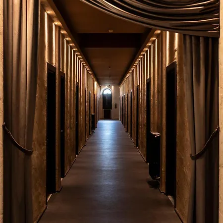 Auberge de jeunesse & 7