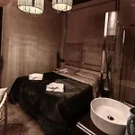 Auberge de jeunesse & 7 *