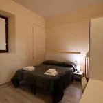 Auberge de jeunesse & 7
