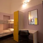 Auberge de jeunesse & 7
