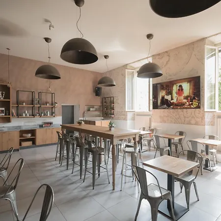 & 7 Hostal Florencia