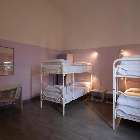 Hostal & 7 Florencia