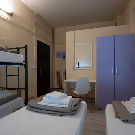 Hostal & 7