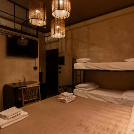 Hostal & 7 *