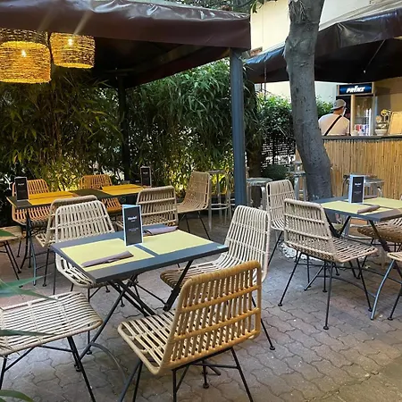 & 7 Hostal Florencia