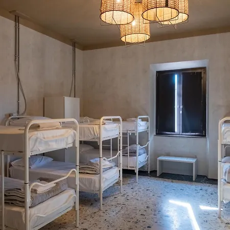 Hostal & 7 *